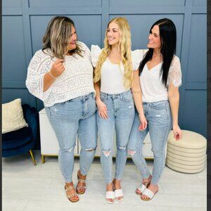 NWT Judy Blue Complete Control Tummy Control Skinny Jeans Size 15 ~ Light Wash